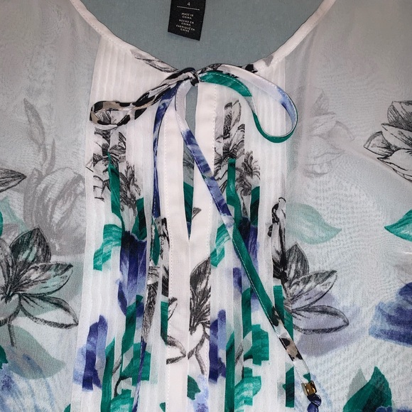 White House Black Market top - Picture 4 of 10